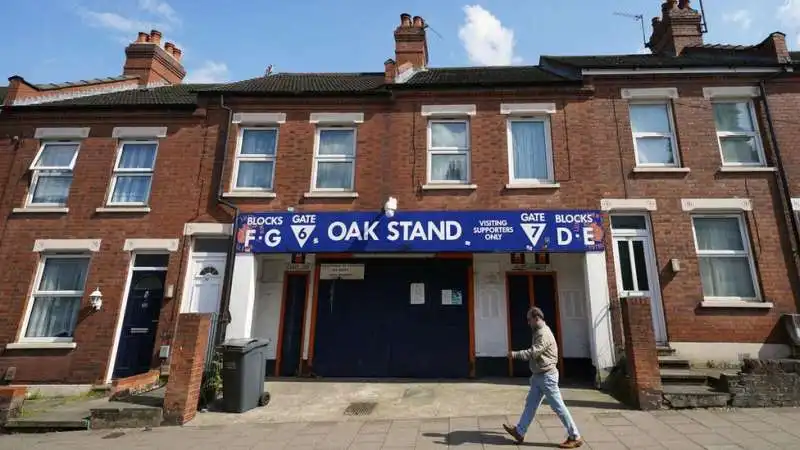 lo stadio del luton town f.c.  1