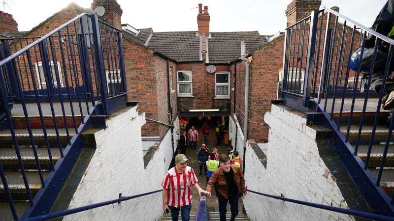 lo stadio del luton town f.c. 6