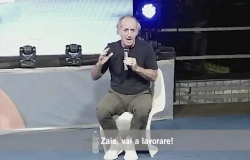 luca zaia contestato alla festa della lega a cervia   6