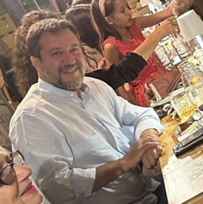 matteo salvini a cena alla cantinetta di bolgheri