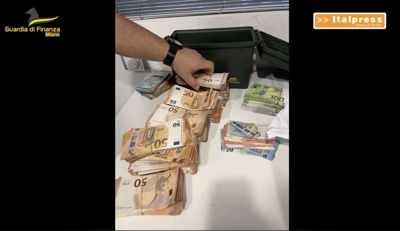 milano linate operazione della guardia di finanza contro i furbetti del reddito di cittadinanza 5