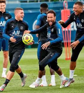 NEYMAR KYLIAN MBAPPE MARCO VERRATTI