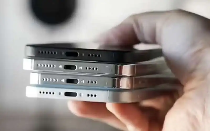 possibili modelli di iphone 15   4