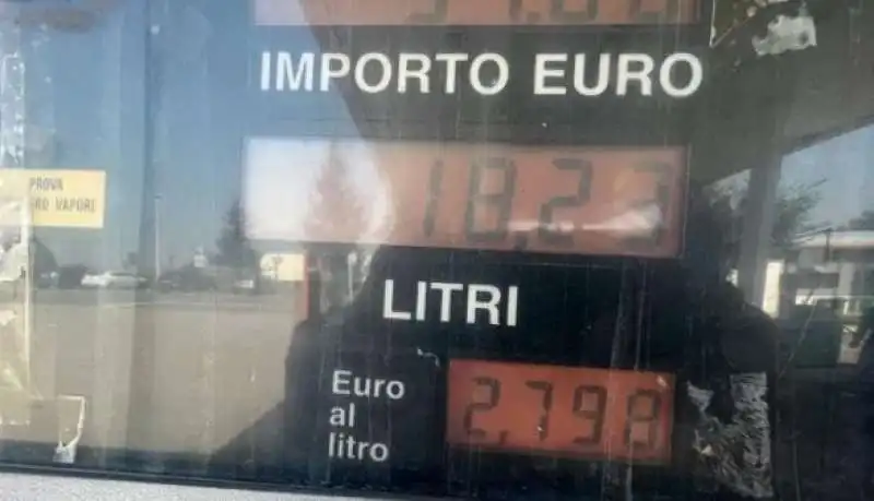 prezzo della benzina – area di servizio Villanova d Asti Nord - 25 agosto 2023