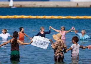 proteste pro burkini al lido pedocin di trieste 4