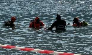 ricerche della bambina di 11 anni scomparsa nel lago di como a mandello del lario 5