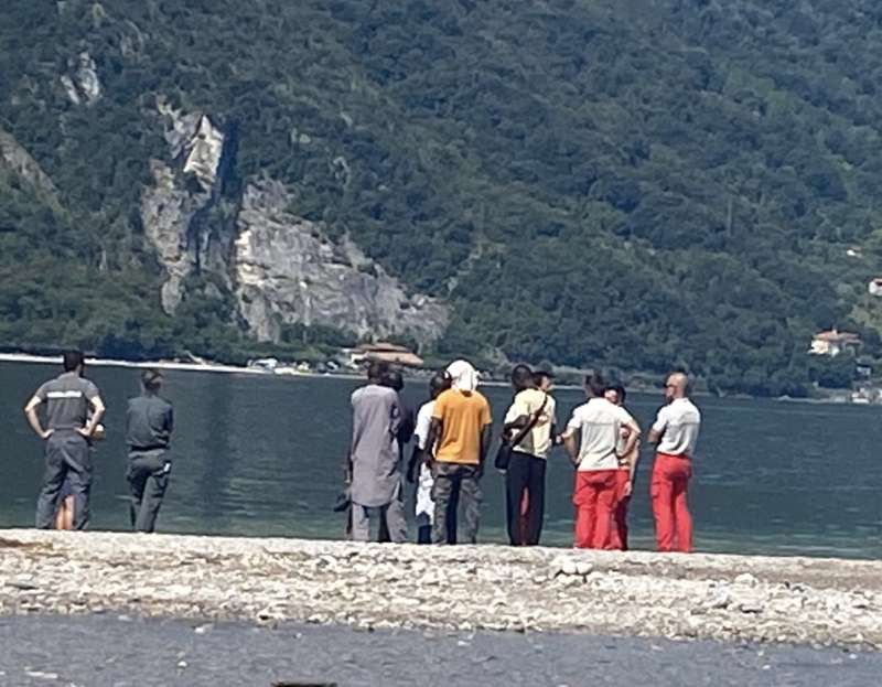 ricerche della bambina di 11 anni scomparsa nel lago di como a mandello del lario 1