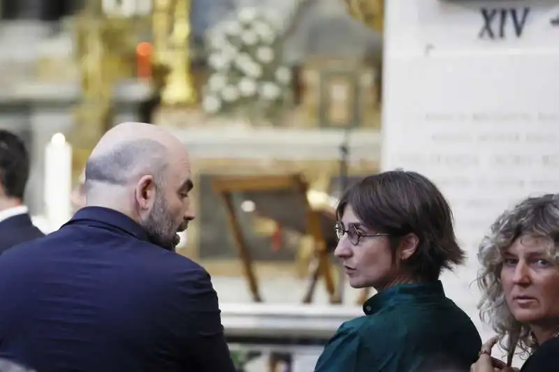 roberto saviano chiara valerio ai funerali di michela murgia 