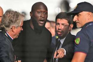 romelu lukaku arriva a ciampino 11