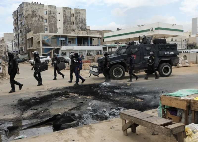 scontri e proteste in senegal 5