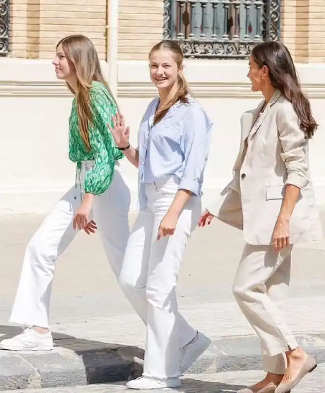 sofia e leonor di spagna con letizia ortiz