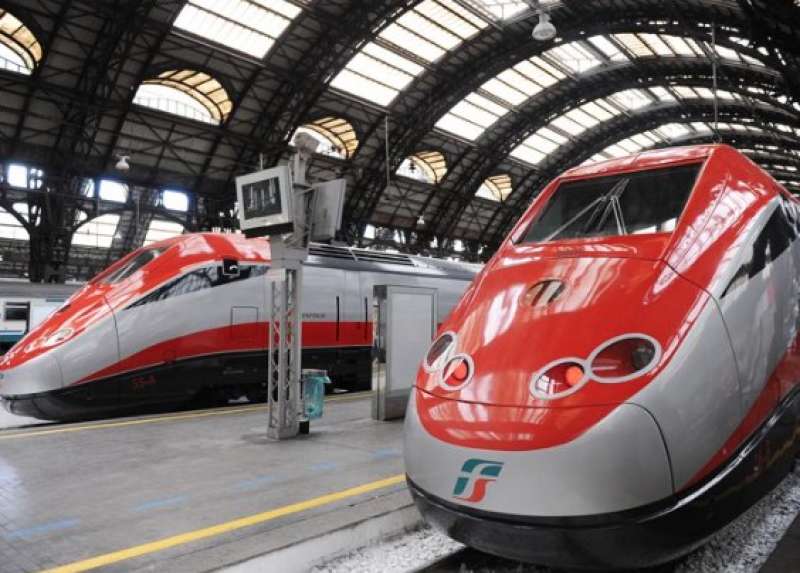 treni frecciarossa - alta velocità