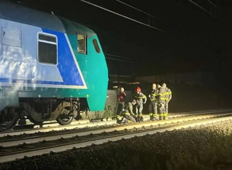 treno uccide cinque operai alla stazione di brandizzo   torino 8