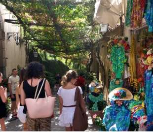 turisti a positano