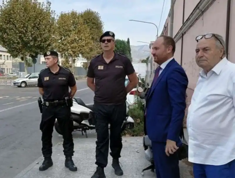 vigilantes al cimitero di ventimiglia 