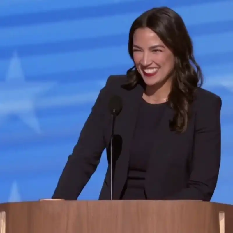 Alexandria Ocasio-Cortez - convention democratica a chicago 