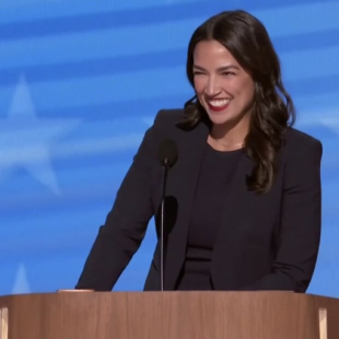 Alexandria Ocasio-Cortez - convention democratica a chicago