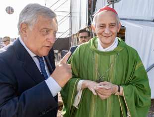 antonio tajani e matteo maria zuppi al raduno degli scout a verona