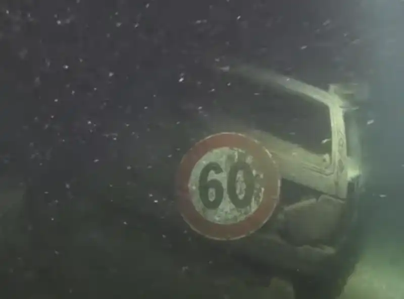 auto gettate nel lago di como   3