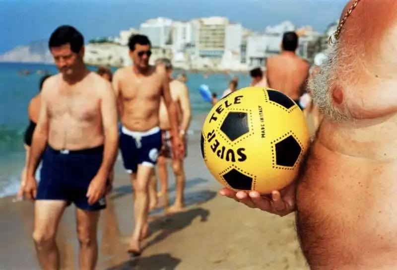 benidorm   spagna, 1997   ph martin parr