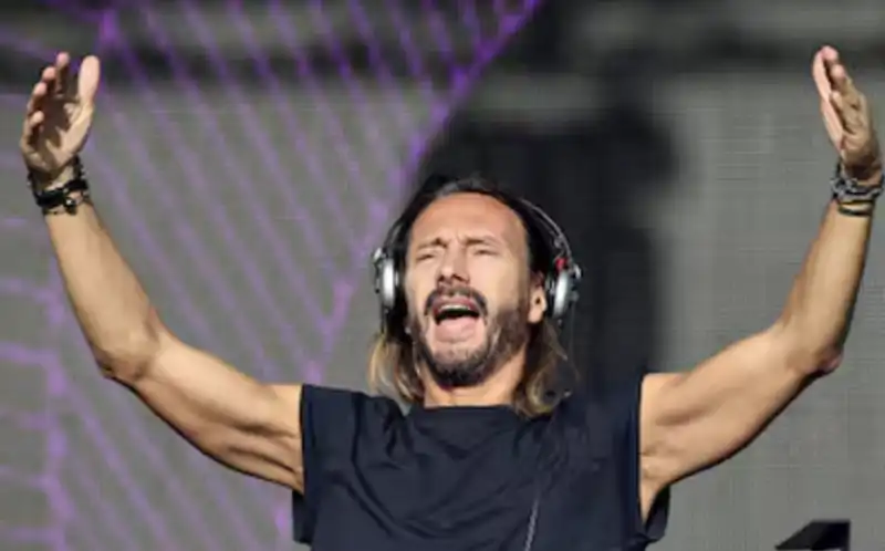 BOB SINCLAIR