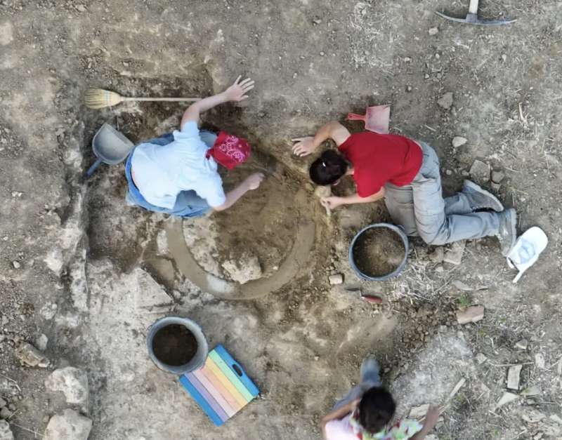 cantina ritrovata nella villa romana di aiano a san gimignano 1