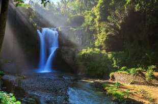 cascate gajah mas bali indonesia 1