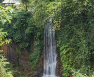 cascate gajah mas bali indonesia r