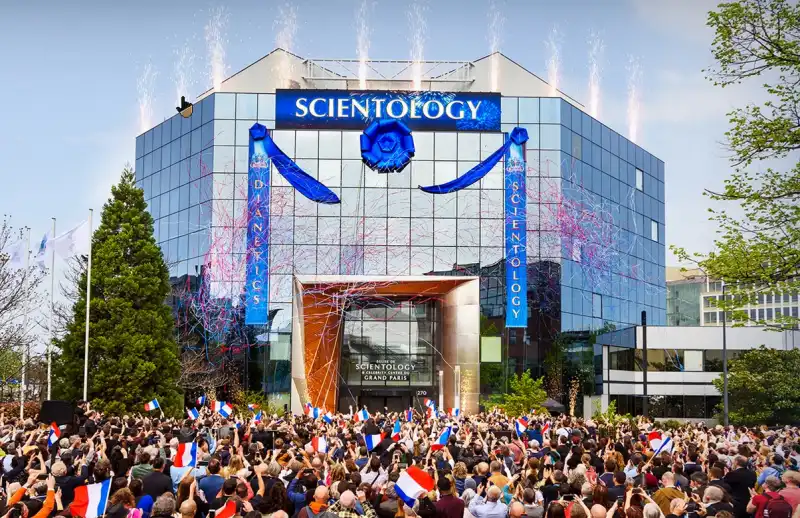 chiesa di scientology a parigi