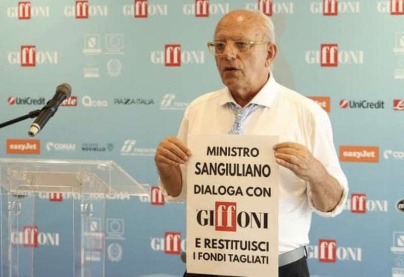 claudio gubitosi protesta contro gennaro sangiuliano 1