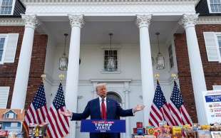 conferenza stampa di donald trump a bedminster 3