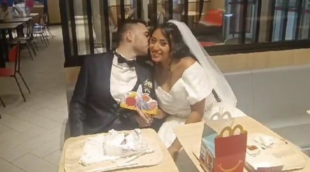 coppia si sposa al mcdonald's 8