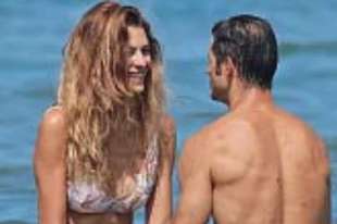 cristina chiabotto con marco roscio a forte dei marmi