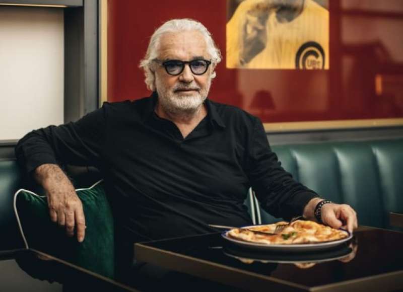 FLAVIO BRIATORE - CRAZY PIZZA