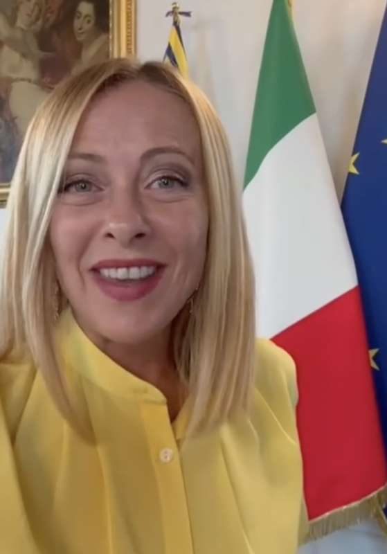 giorgia meloni tornata a palazzo chigi dopo le vacanze 4