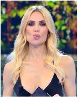 ilary blasi 2022