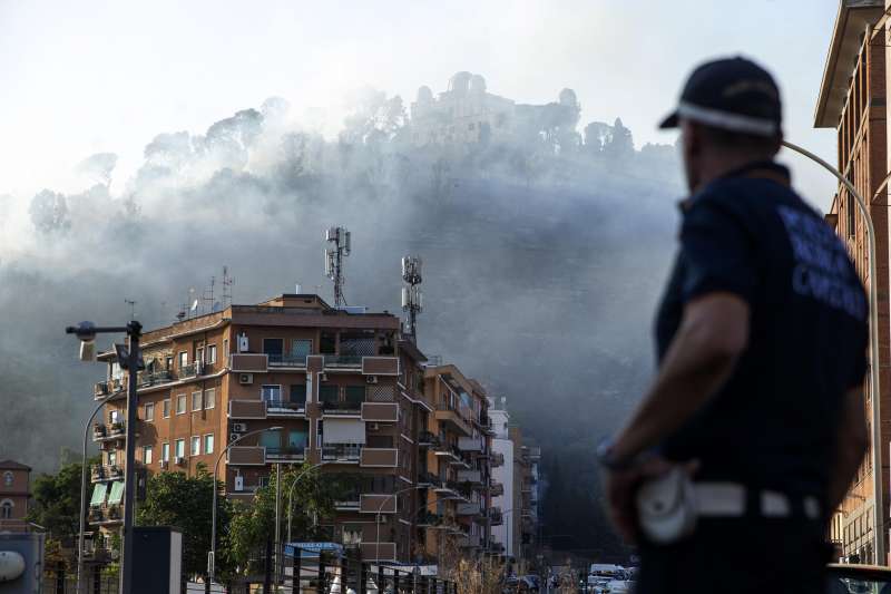 incendio a roma 6