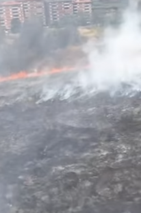 incendio a roma torre spaccata 2