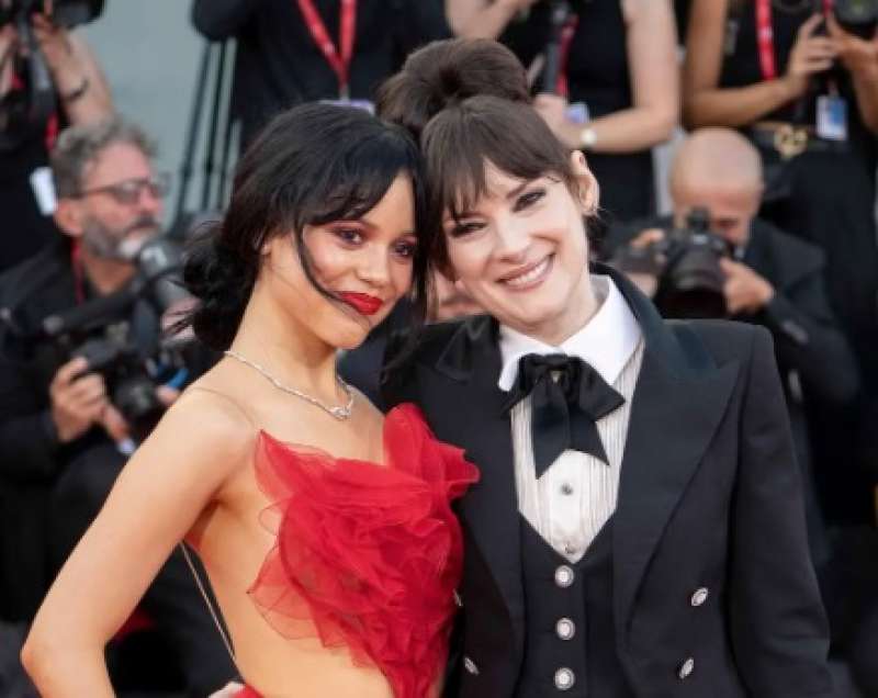 JENNA ORTEGA WINONA RYDER - FESTIVAL DEL CINEMA DI VENEZIA 2024