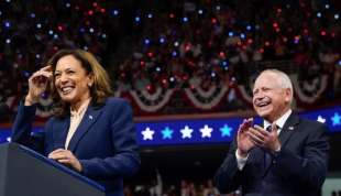 kamala harris e tim walz 1