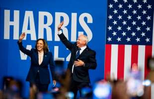 kamala harris e tim walz