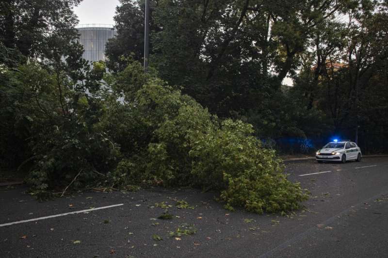 maltempo a milano 2