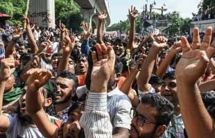 proteste e scontri in bangladesh