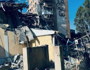 raid russo su un hotel di kramatorsk in ucraina 5