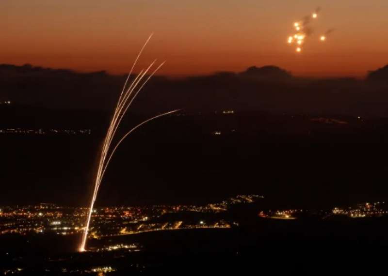 RAZZI DI HEZBOLLAH NEUTRALIZZATI DALL IRON DOME