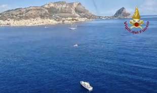 ricerche dello yacht bayesian affondato a palermo