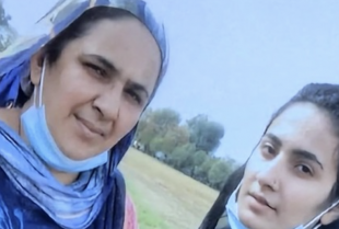 saman abbas e la madre nazia shaheen 2