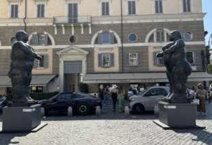 statue di fernando botero a roma 4