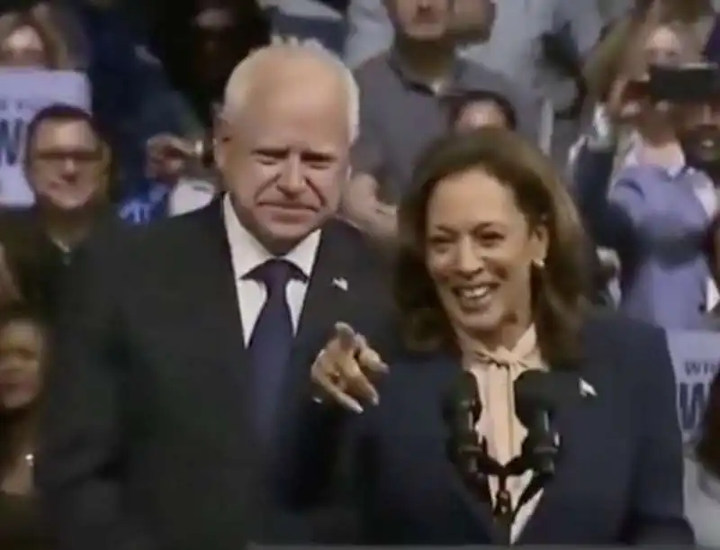 tim walz e kamala harris 