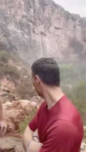 turisti bloccati dalle alluvioni nel grand canyon 3